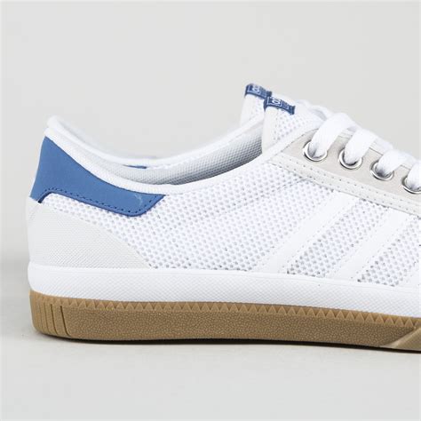 adidas skate oard schuhe weiß|adidas white skate shoes.